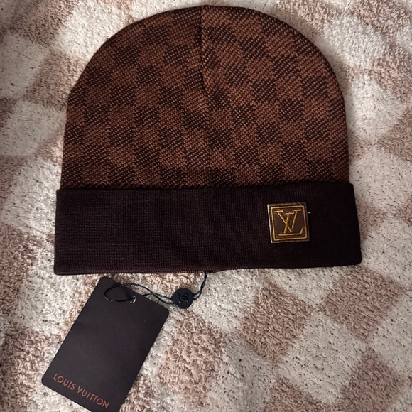 Louis Vuitton Brown Checkered Beanie - Picture 1 of 2